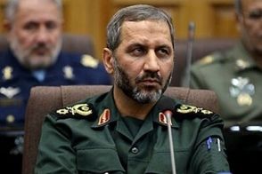 عکسی از فرمانده نیروی هوافضای سپاه در مراسم عزاداری