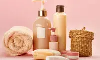 این محصولات آرایشی بهداشتی را استفاده نکنید!