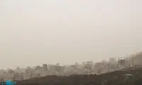 هجوم غبار، نفس‌های تهران را تنگ کرد