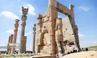 تصاویری از گردش نوروزی در تخت‌جمشید