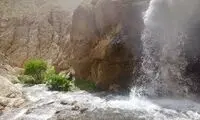 این آبشار یخی در چند کیلومتری تهران است