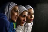 خودزنی الهه منصوریان با چاقو در ملاعام!