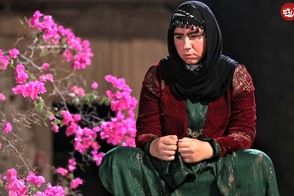 خوش‌وبشِ روناک و نورالدین در پشت‌صحنه سریال «نون خ»