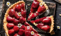 طرز تهیه چند دسر‌ مجلسی با میوه‌های بهاری 