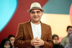 تصویری از بازیگر لیسانسه‌ها با لباس هلال‌احمر