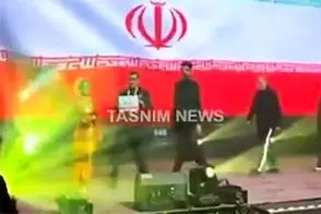 لحظه معرفی تیم ایران با مداحی محمود کریمی