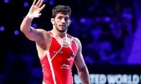 عکس یادگاری حسن یزدانی با ستاره پرسپولیسی