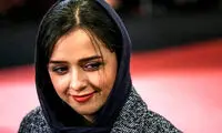 ترانه علیدوستی و ستاره پسیانی در پشت صحنه یک تئاتر