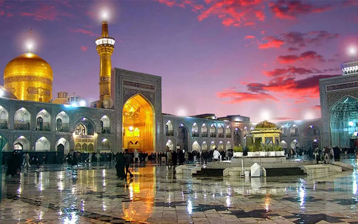 تصویر زیبا از حال و هوای زائران حرم رضوی