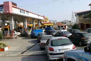 تصاویری عجیب از صف طولانی بنزین در تهران