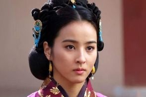 بانو سوسانو روز به روز جذاب‌تر و جوان‌تر می‌شود