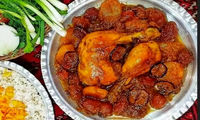 خوشمزه‌ترین مرغ آلویی را با این روش درست کنید!