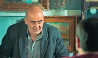 حضور بازیگر معروفِ سریال داریوش در ختم هادی جمشیدی‌فر