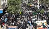 یادگاری از دهه ۸۰؛ تصویری از نذری گرفتن سه دختر جوان