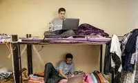 تصویر خنده‌دار از یک روز عادی در خوابگاه پسرانه