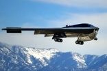 بمب‌افکن B-2 با یکبار سوختگیری چه مقدار پرواز می‌کند؟ 
