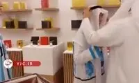 آموزش پوشیدن لباس عربی به هوادار آرژانتینی 