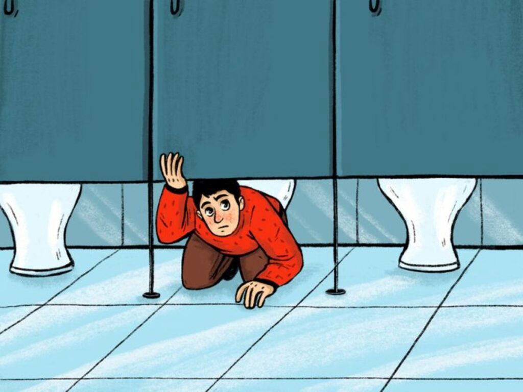 چرا درهای توالت های عمومی کوتاه است؟