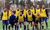 ستاره‌های سرخابی در هوای بارانی مهمان فردوسی‌پور شدند