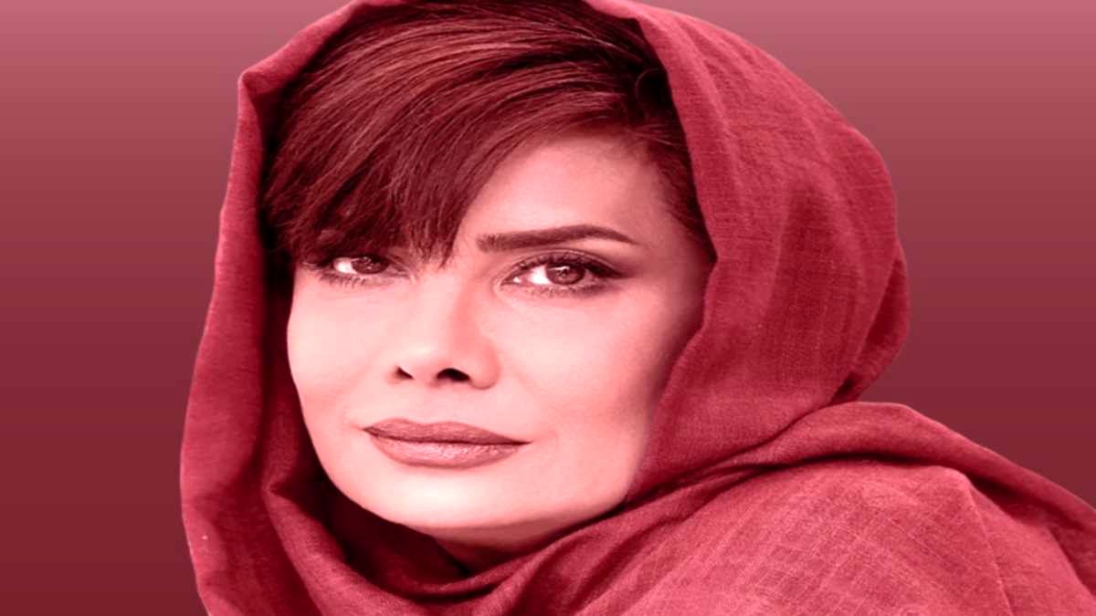   قاب عاشقانه عاطفه رضوی و همسرش با استایلی شاد و بهاری 