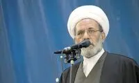 اظهارات متفاوت امام جمعه مشهد درباره دلربایی و طنازی زنان