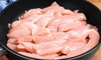 دستور پخت یک غذای سریع اسپانیایی با فیله مرغ