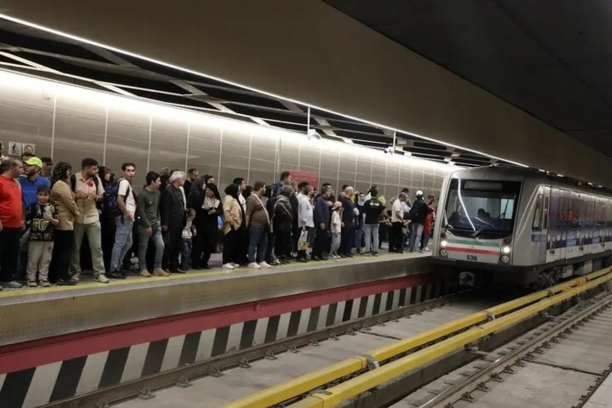   تدبیر بی‌‍‌نظیر شهرداری در روز برفی تهران 