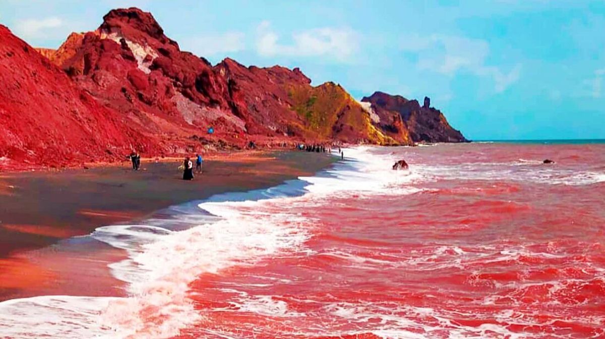 ویدئویی از جزیره هرمز در باران که جهانی شد