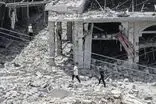 لحظه مجروح شدن خبرنگار لبنانی در پخش زنده تلویزیون