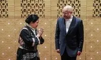 احترام متفاوت یک زن به قالیباف در الجزایر