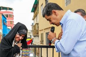 ویدئوی مکالمه فارسی نیکلاس مادورو با سحر امامی