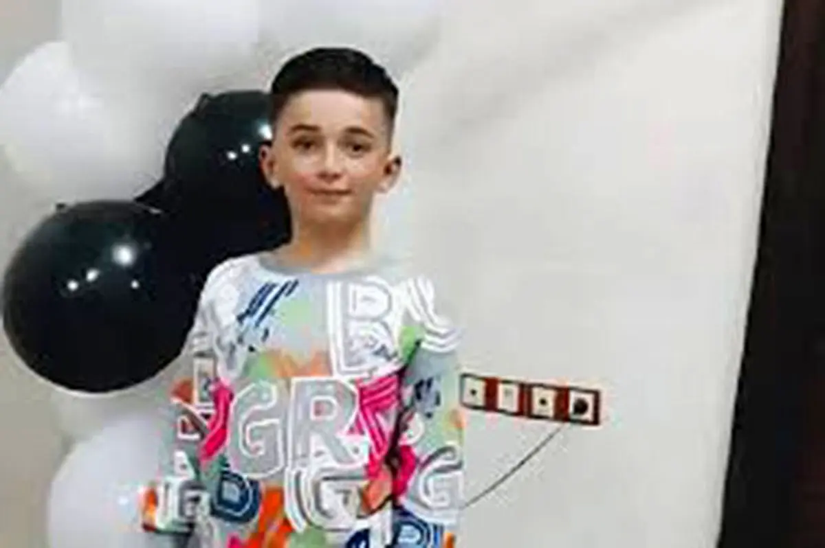 حضور مادر داغدیده ایلیا کوچولو و مردم جلوی زندان رشت