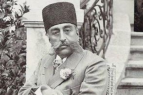 عکسی از مظفّرالدین شاه قاجار در اواخر عمر 