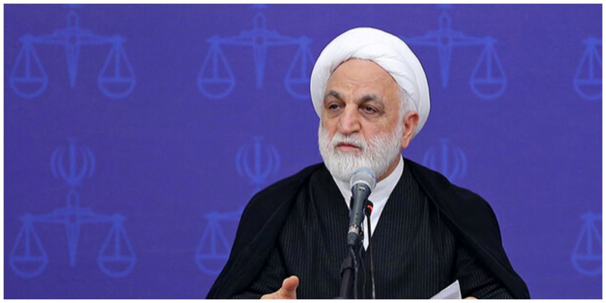 قاب پربازدید از حرفهای درگوشی اژهای و آملی لاریجانی