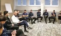 جلسه فنی کی‌روش با بازیکنان تیم ملی
