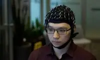 کلاه فکرخوان، امواج مغزی را به کلمات تبدیل می‌کند
