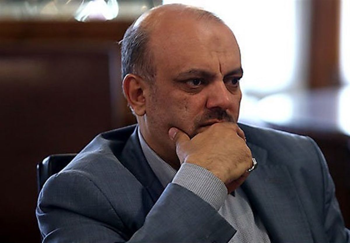 نماینده مجلس حرف‌هایش درباره مولانا را پس گرفت