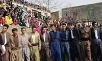 حرکت جنون‌آمیز دو جوان در یک مراسم عروسی