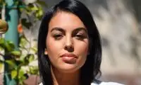 تمرینات بدنسازی حاشیه‌ساز جورجینا در عربستان