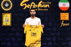 بازیکن پرسپولیس با یک جمله، سپاهانی‌ها را به خشم آورد!