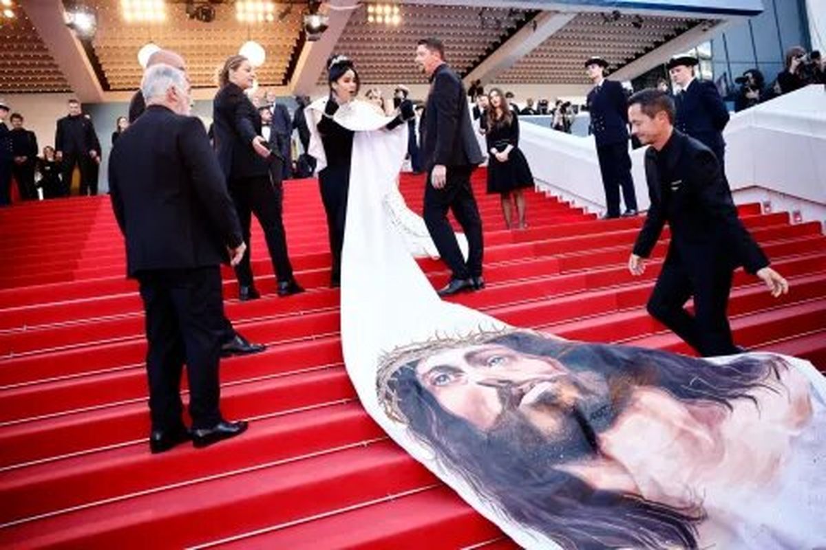   پوشیدن لباس‌های برهنه در جشنواره کن ممنوع شد 
