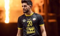 حضور شبانه مدافع سپاهان در باشگاه استقلال!