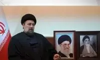 حسن خمینی: بر مردم واجب است که سیاه بپوشند