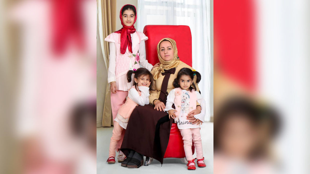 حضور پدر خانواده بر مزار سه فرزندش بعد از اعدام قاتل