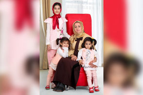 حضور پدر خانواده بر مزار سه فرزندش بعد از اعدام قاتل