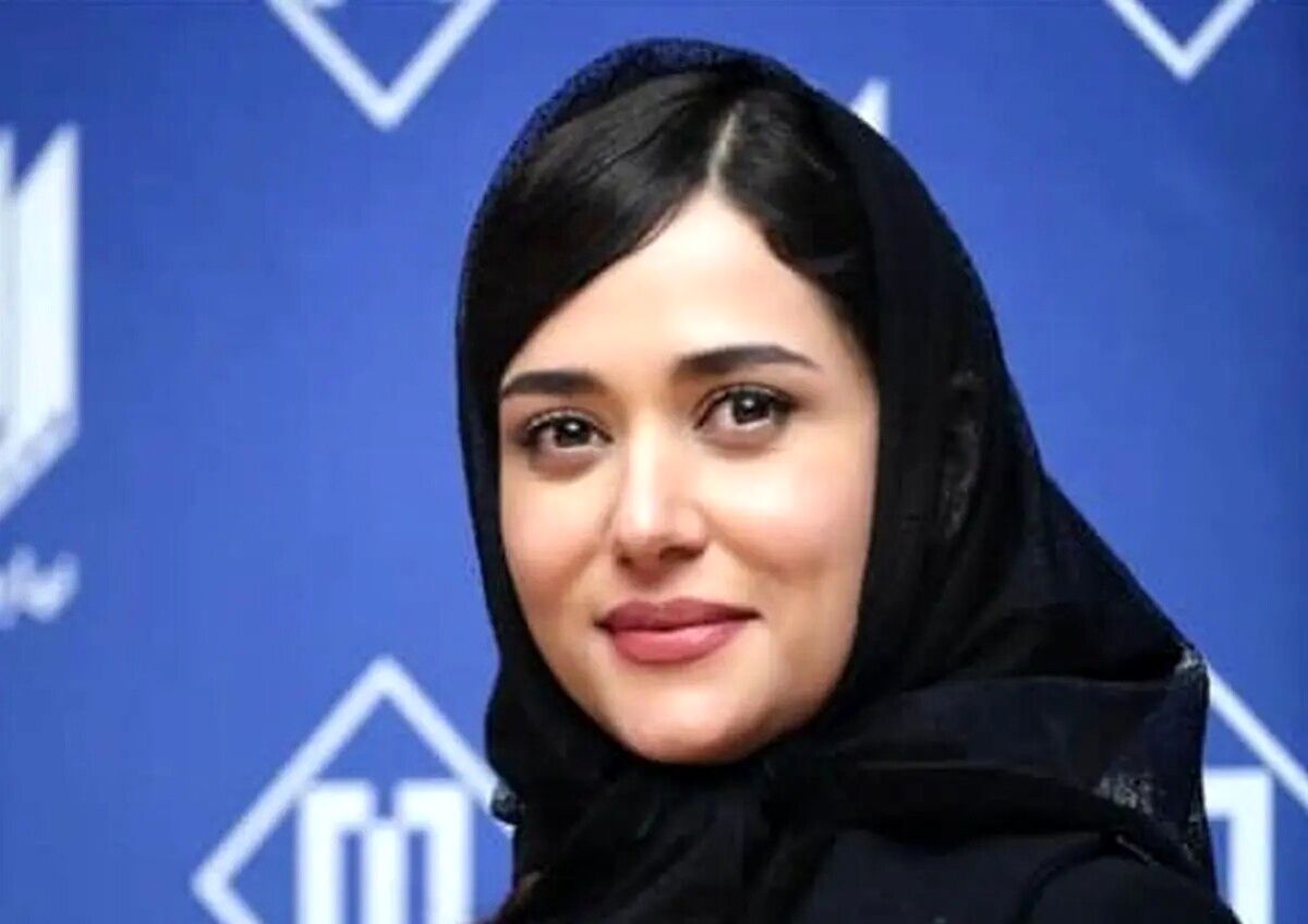 رفتار صمیمانه پریناز ایزدیار و سعید روستایی در اکران «زن و بچه»