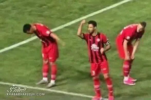 واکنش مجری شبکه ورزش به خوشحالی جنجالی کاپیتان تراکتور