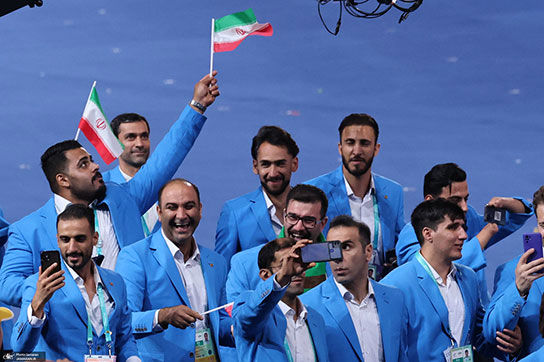 پرچم ایران در اختتامیه بازی های پاراآسیایی بالا رفت