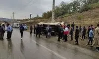 اتفاق هولناک برای مسافران یک مینی‌بوس در عجب‌شیر