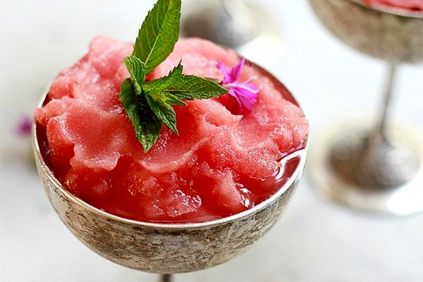 ۱۰ نوشیدنی خنک تابستانی که جگرتان را صفا می‌دهد 